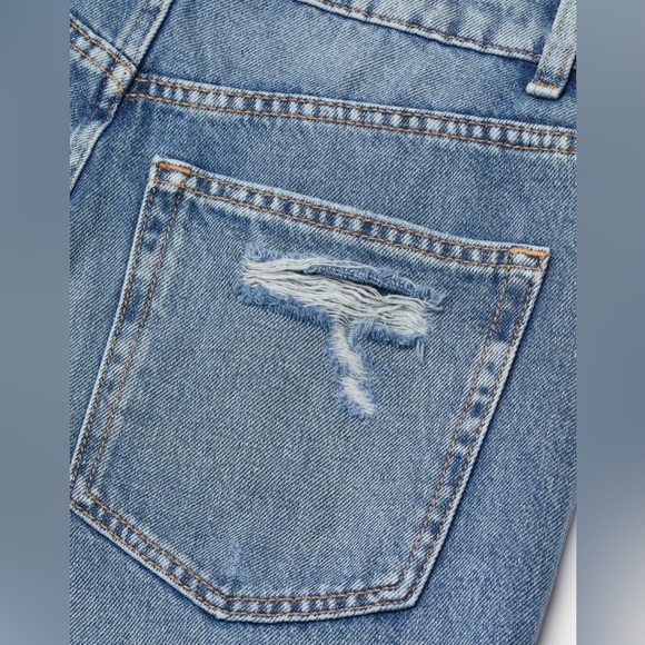 H&M Wide High Waisted Jeans- size 8 (NWOT) - Picture 2 of 2